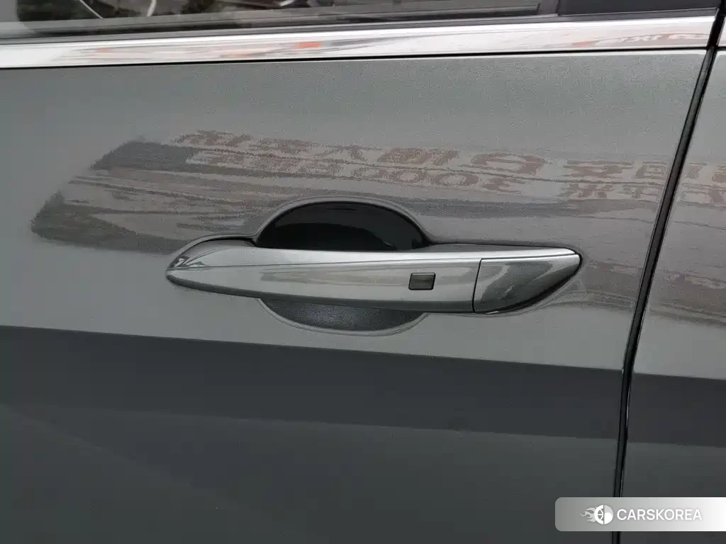 Hyundai Elantra 2024 Silver/gray из Китая