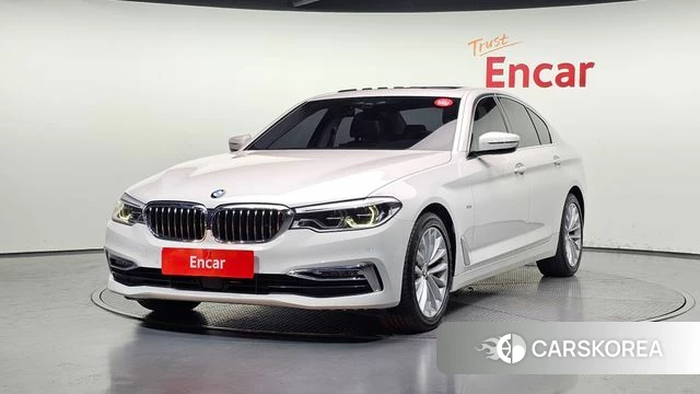 BMW 5 Series (G30) 2018 Белый из Кореи