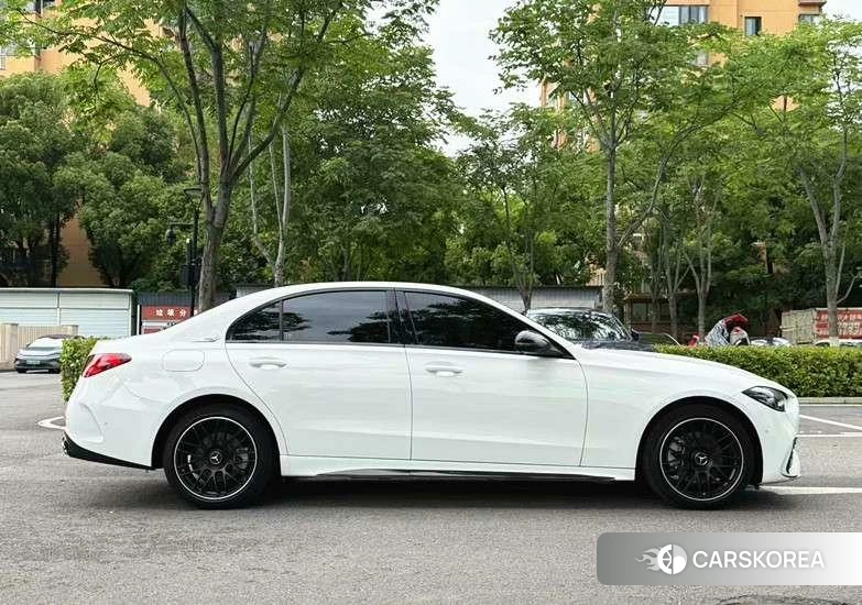 Mercedes-Benz Class C 2022 Белый из Китая