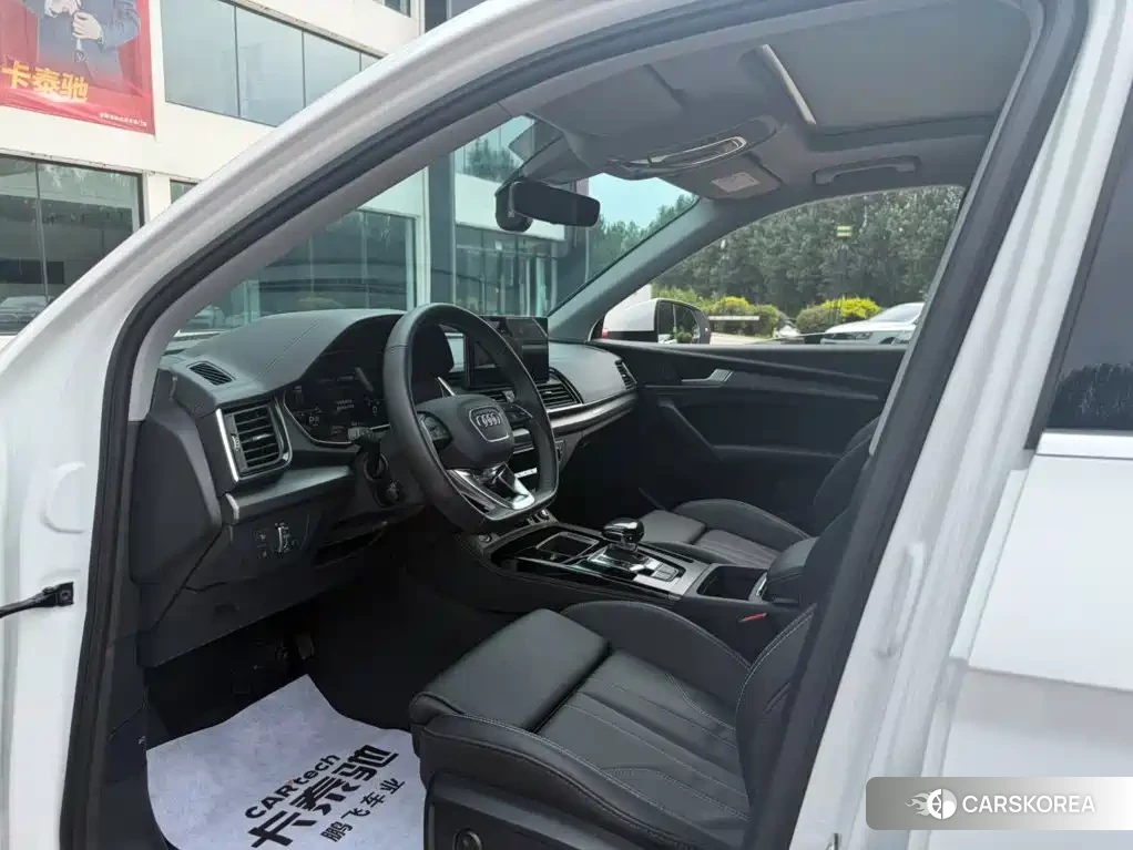 Audi Q5L 2022 Белый из Китая