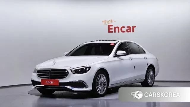 Mercedes-Benz E-Class W213 2021 Белый из Кореи