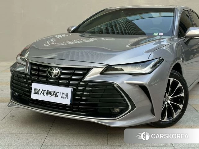 Toyota Asian dragon 2023 Серебристо-серый из Китая