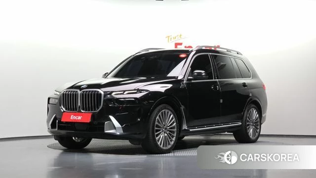 BMW X7 (G07) 2023 Черный из Кореи
