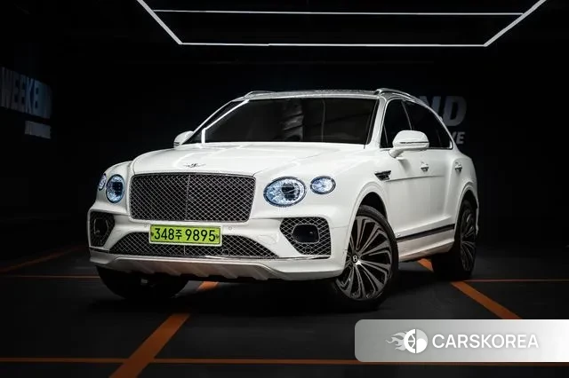 Bentley Bentayga 2023 Белый из Кореи