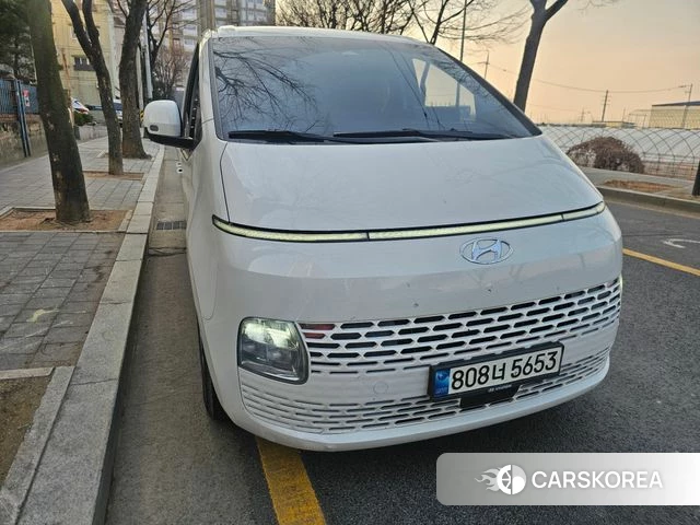 Hyundai Staria 2021 Белый из Кореи