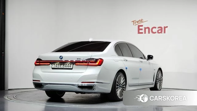 BMW 7 Series (G11) 2022 Белый из Кореи