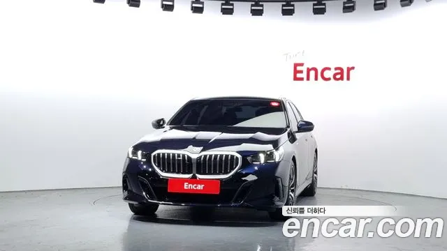 BMW 5 Series (G60) 2023 Черный из Кореи