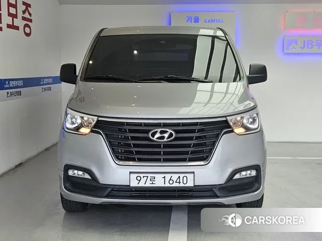 Hyundai The New Grand Starex 2019 Серебристо-серый из Кореи