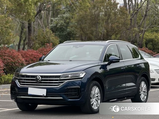 Volkswagen Touareg 2023 Синий из Китая