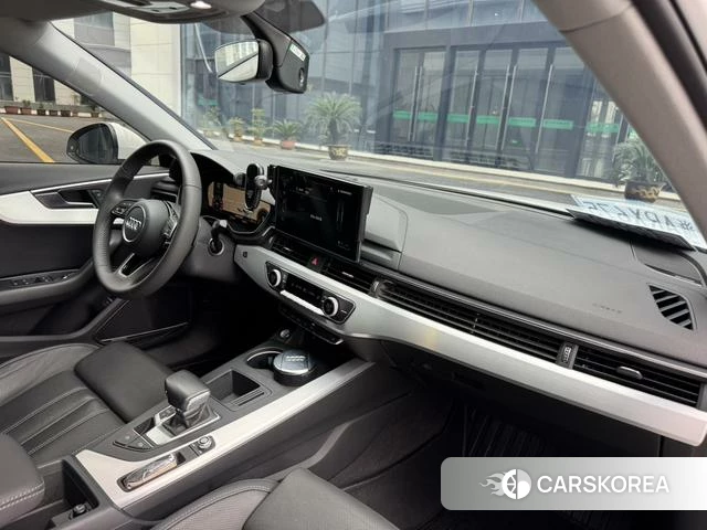 Audi A4L 2021 Белый из Китая