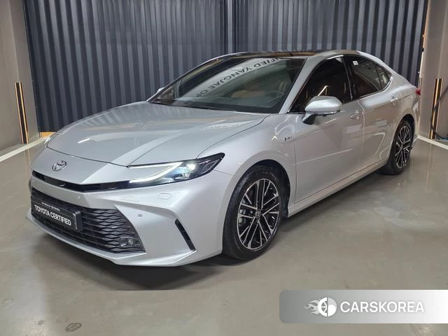 Toyota Camry (XV80) 2025 Серебряный из Кореи