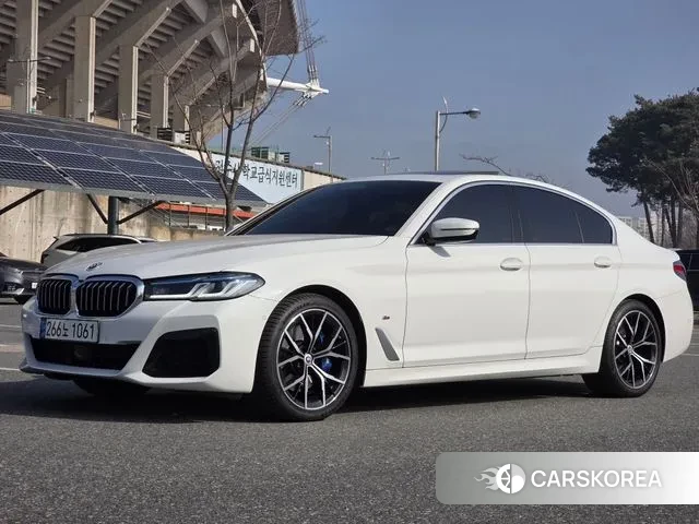 BMW 5 Series (G30) 2022 Белый из Кореи