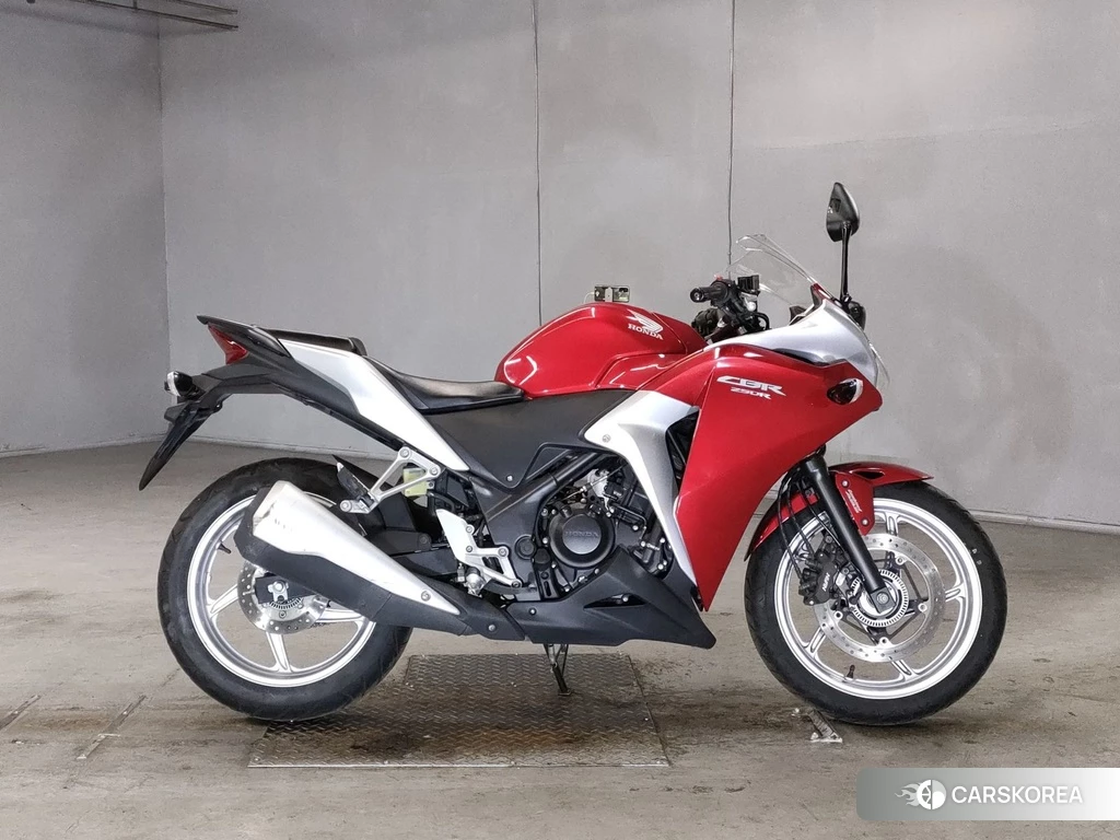 Проданный Honda CBR250R 2011 из Японии, фото 2