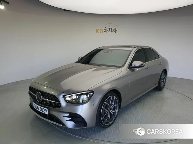 Mercedes-Benz E-Class W213 2021 Серый из Кореи