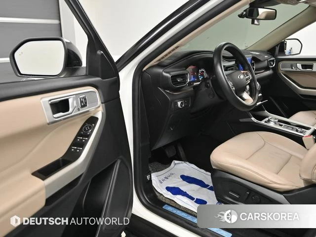 Ford Explorer 6th Generation 2022 Белый из Кореи