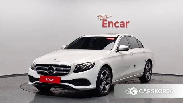 Mercedes-Benz E-Class W213 2019 Белый из Кореи
