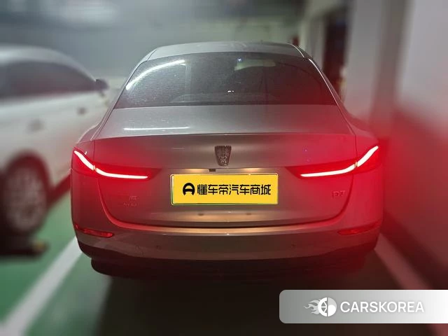 Roewe D7 DMH 2023 Темно-серый из Китая