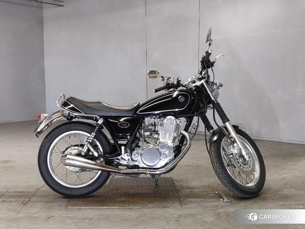 Проданный Yamaha SR 400 2010 из Японии
