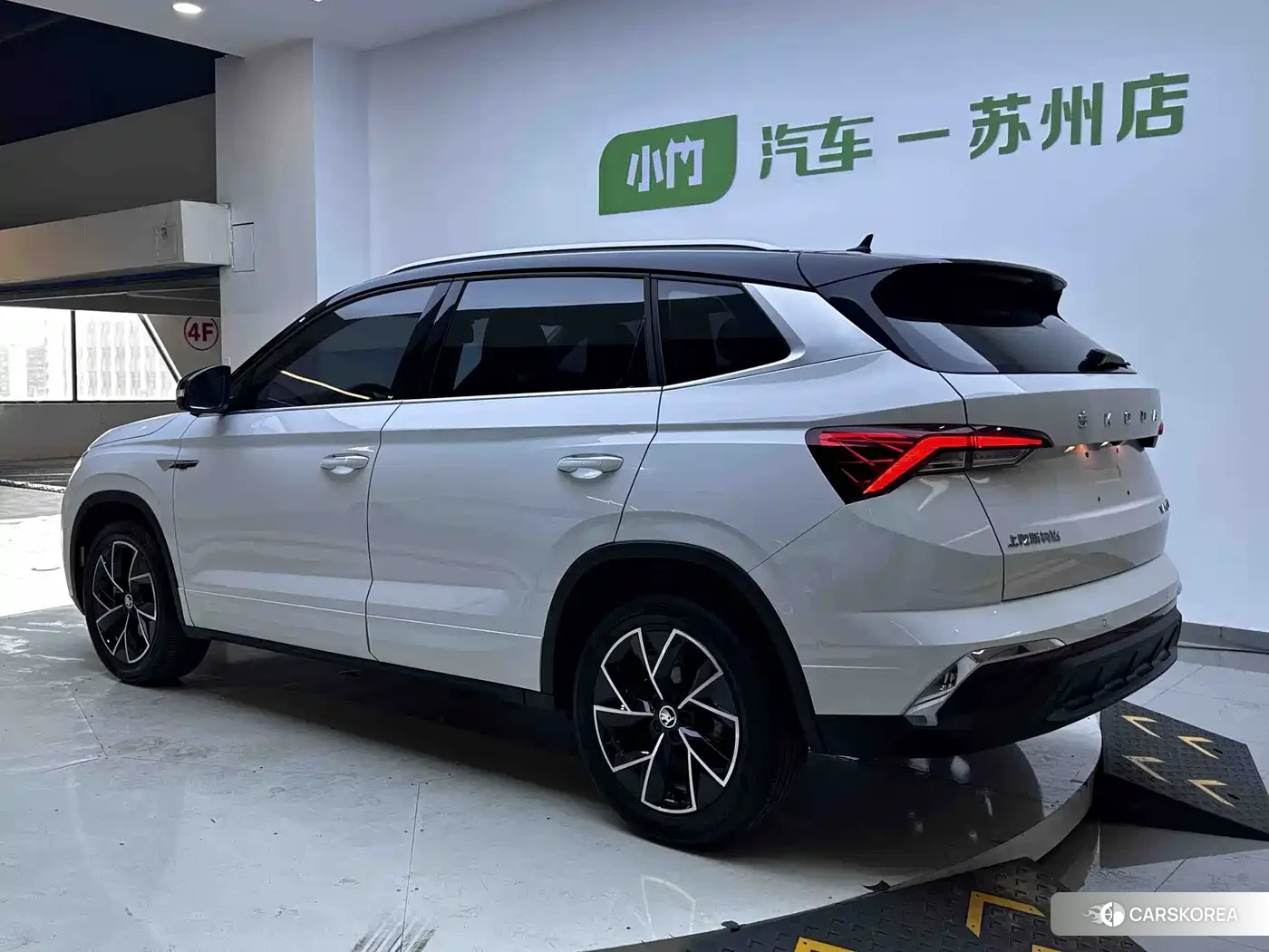 Skoda Kamiq 2023 Белый из Китая