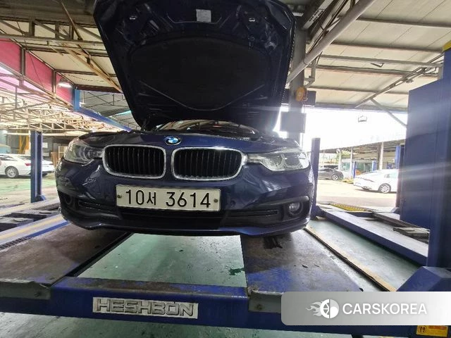 BMW 3 Series (F30) 2018 Синий из Кореи