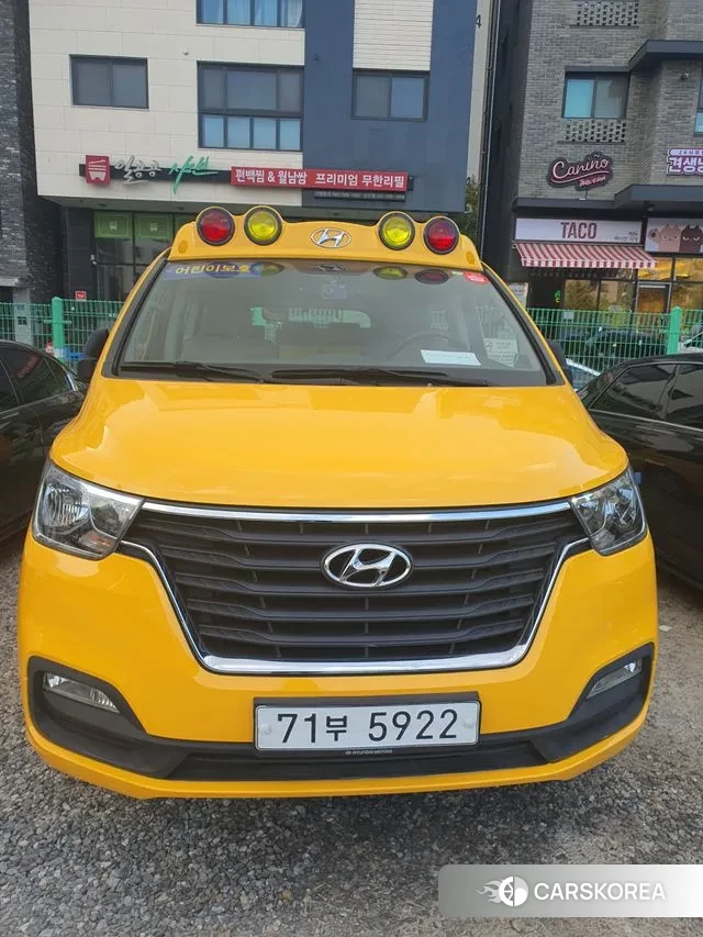 Hyundai The New Grand Starex 2018 Желтый из Кореи