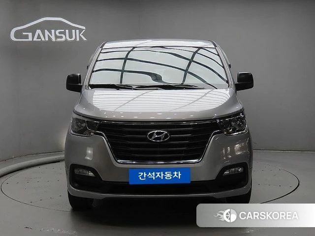 Hyundai The New Grand Starex 2018 Серебристо-серый из Кореи