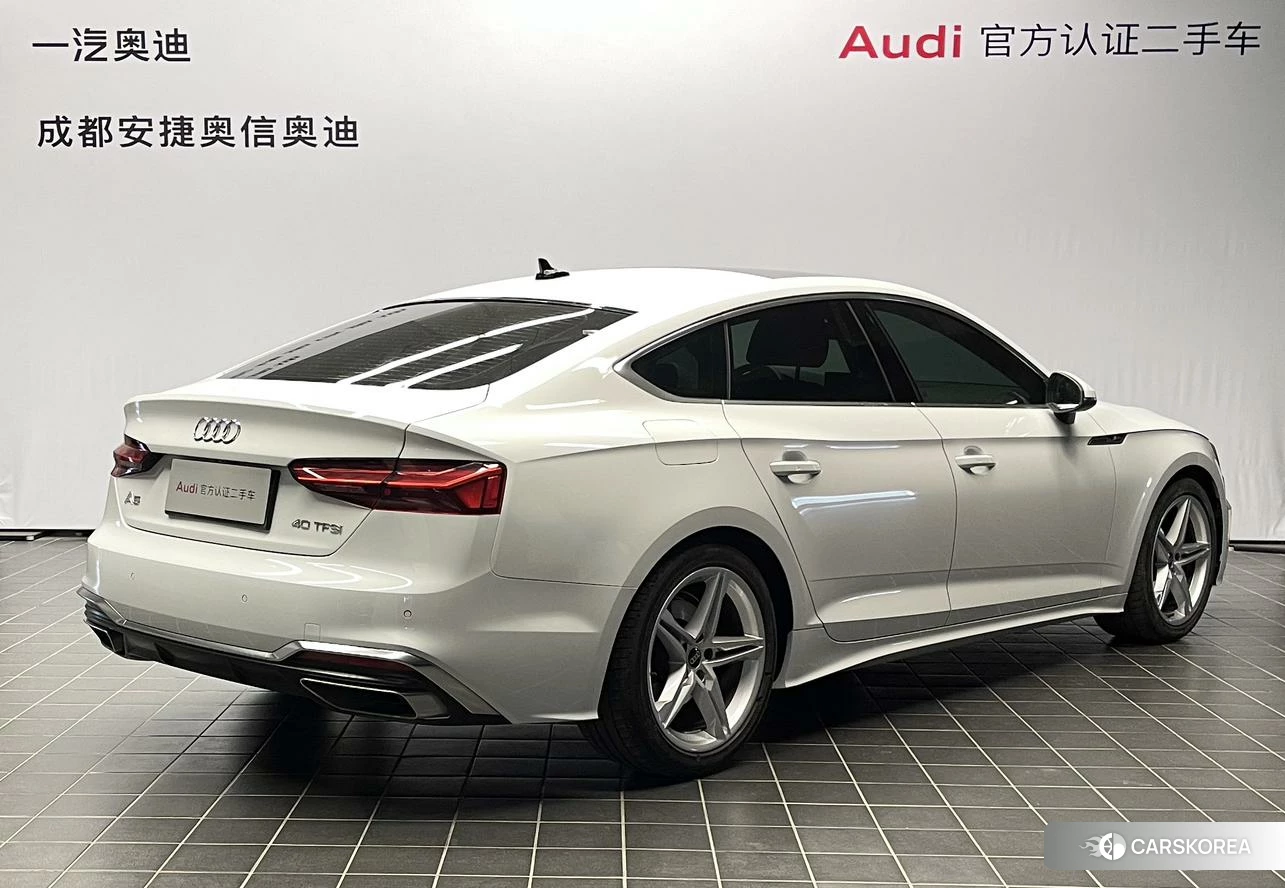 Audi A5 2022 Белый из Китая