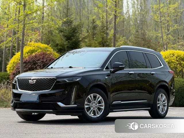 Cadillac XT6 2022 Черный из Китая
