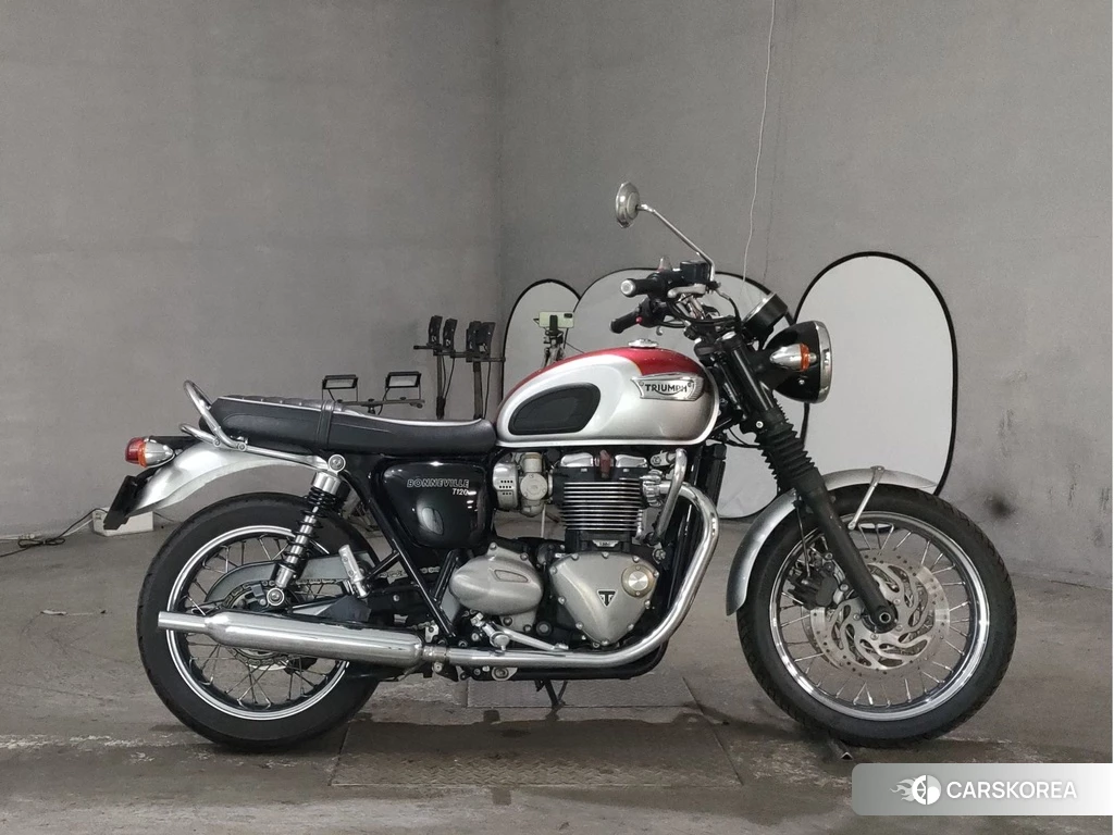 Проданный OTHER TRIUMPH T120 BONNEVILLE 2017 из Японии, фото 2