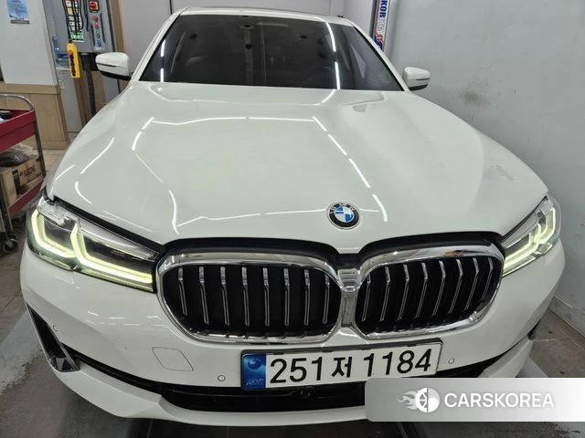 BMW 5 Series (G30) 2022 Белый из Кореи