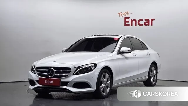 Mercedes-Benz C-Class W205 2018 Белый из Кореи