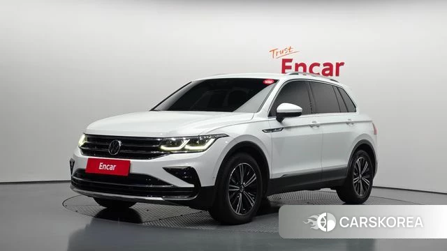 Volkswagen Tiguan second Generation 2021 Белый из Кореи