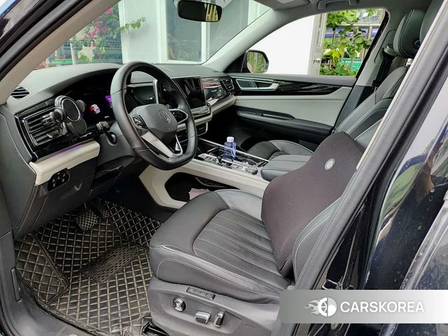 Volkswagen Tourang 2022 Черный из Китая