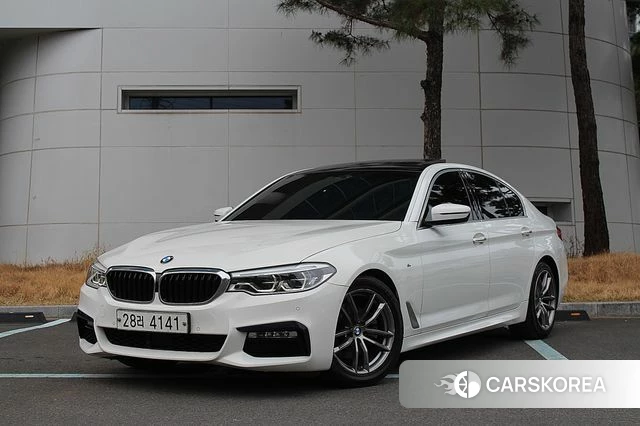 BMW 5 Series (G30) 2018 Белый из Кореи
