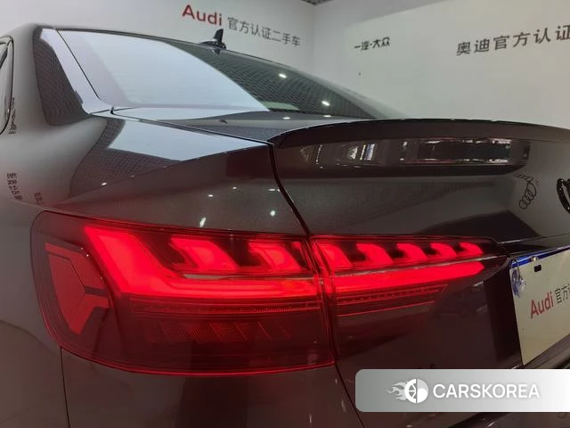 Audi A4L 2024 Темно-серый из Китая