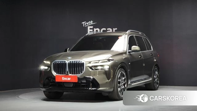 BMW X7 (G07) 2025 Песочный из Кореи