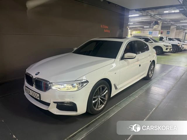 BMW 5 Series (G30) 2018 Белый из Кореи