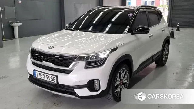 Kia Seltos 2020 Белый из Кореи
