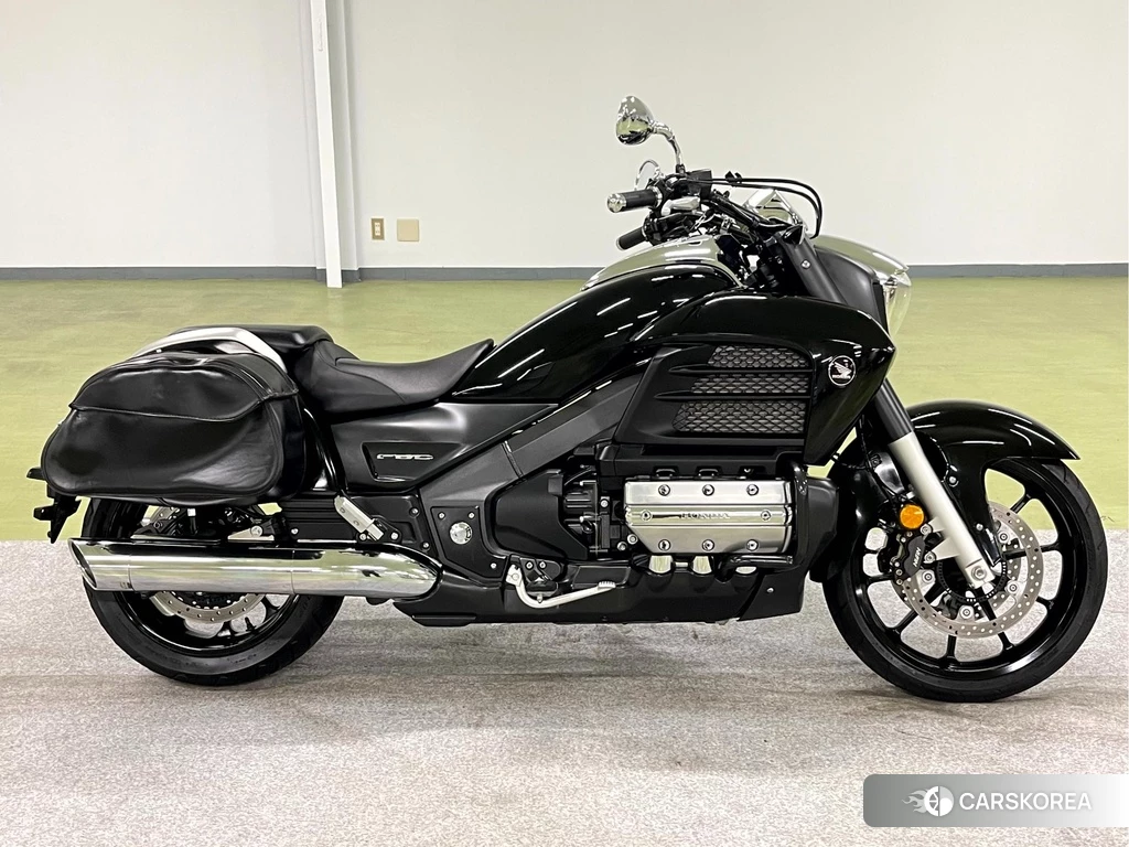 Проданный Honda GL1800 F6C 2014 из Японии