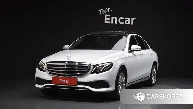 Mercedes-Benz E-Class W213 2019 Белый из Кореи