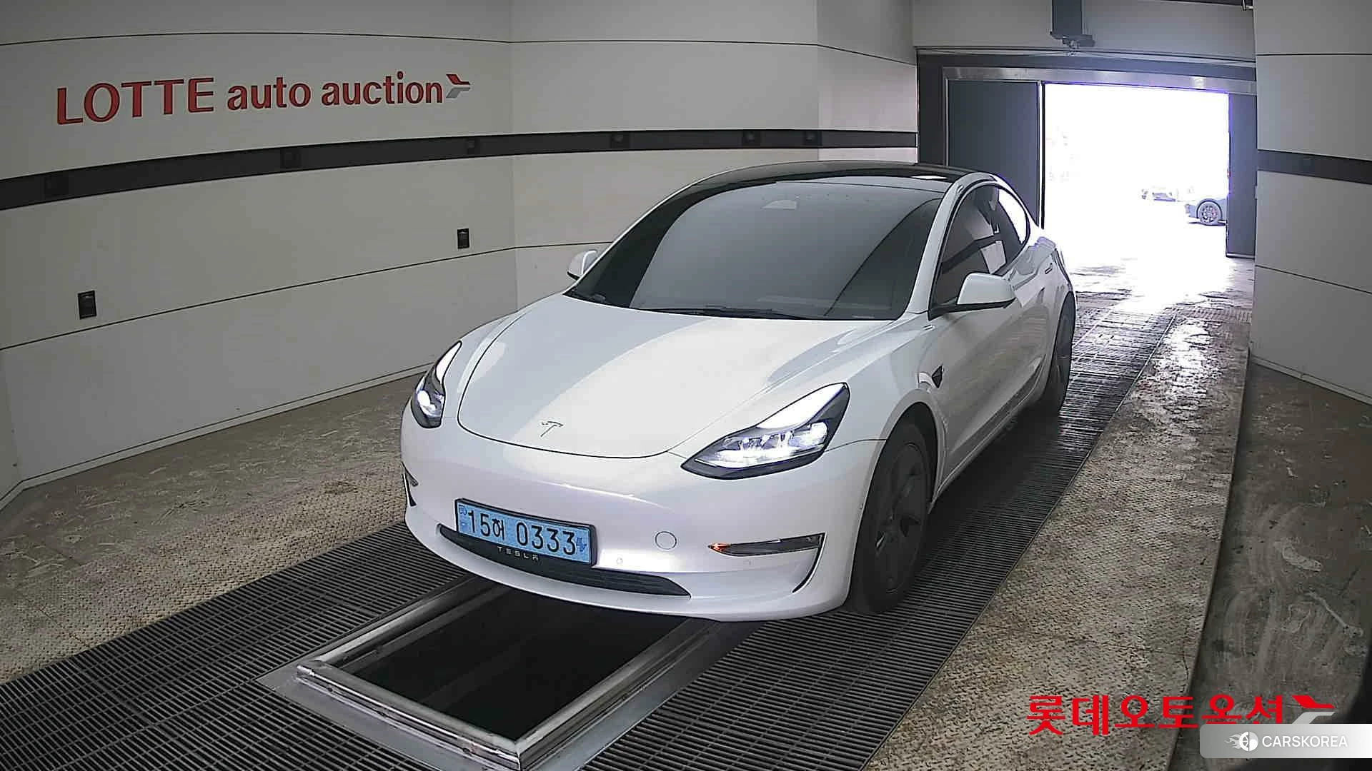 Tesla Model 3 Long Range 2022 Pearl White Multi-coat из Кореи
