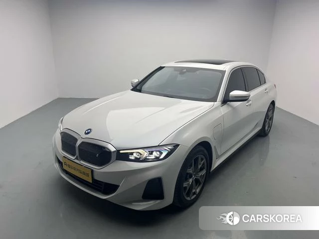 BMW i3 2024 Белый из Китая
