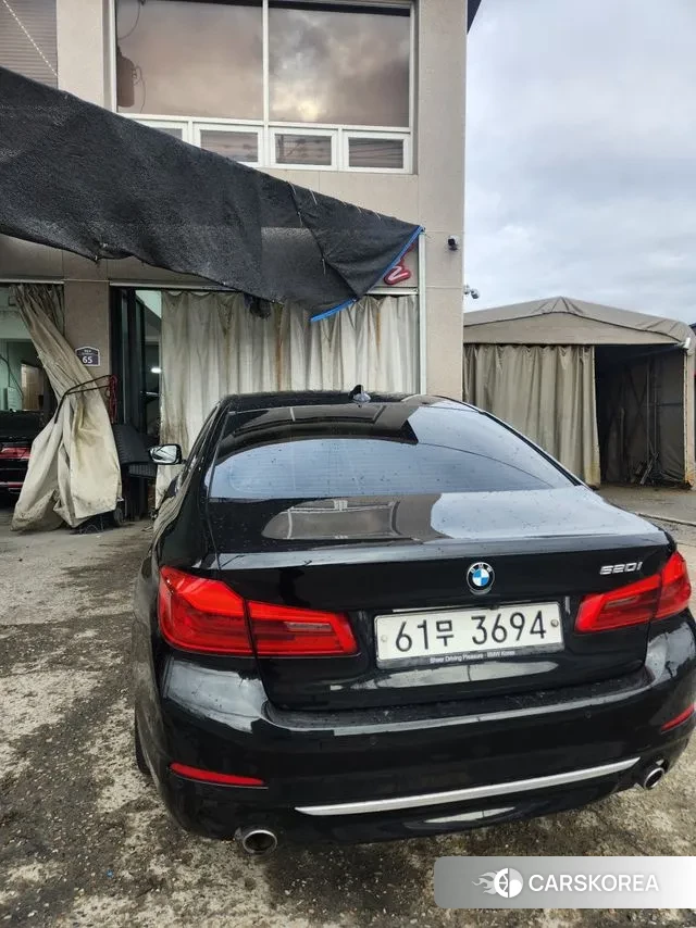 BMW 5 Series (G30) 2018 Черный из Кореи