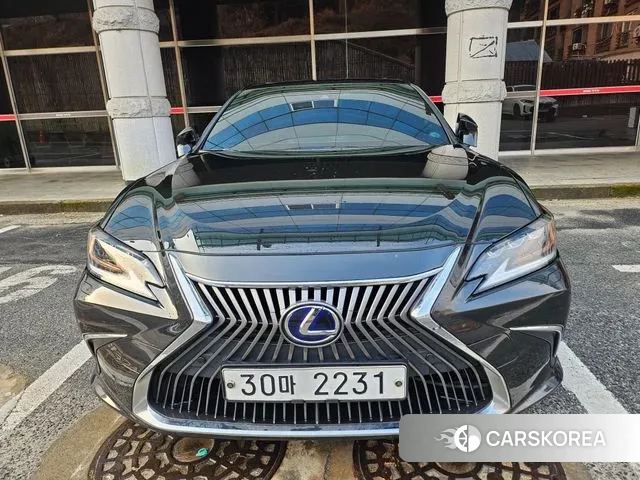 Lexus ES300h 7th generation 2019 Черный из Кореи