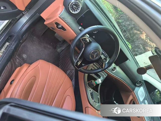 Mercedes-Benz CLS 2022 Серебристо-серый из Китая