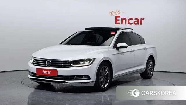 Volkswagen Passat GT (B8) 2018 Белый из Кореи