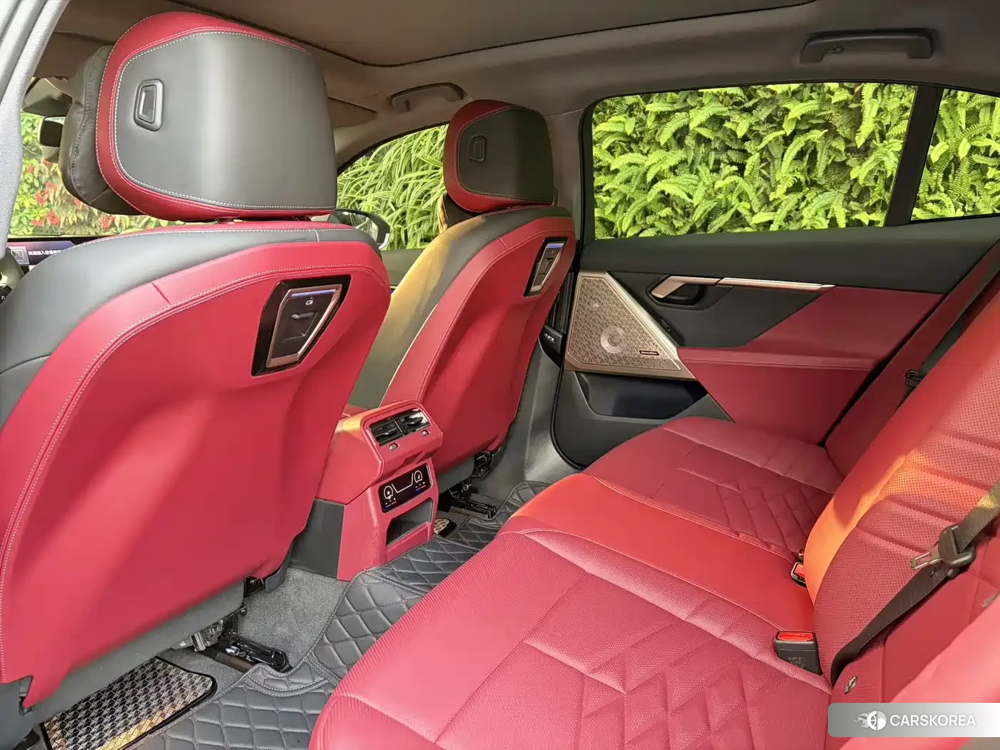 BMW 5 series 2024 Черный из Китая