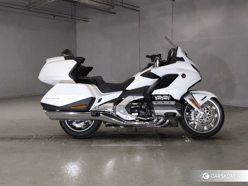 Проданный Honda GL1800 TOUR 2024 из Японии, фото 2