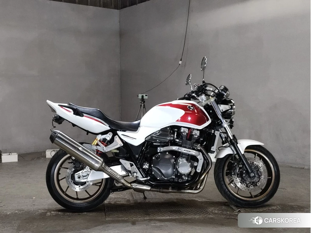 Проданный Honda CB1300SF 2014 из Японии