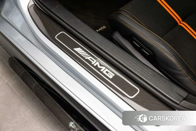Mercedes-Benz AMG GT 2022 Серебристо-серый из Китая